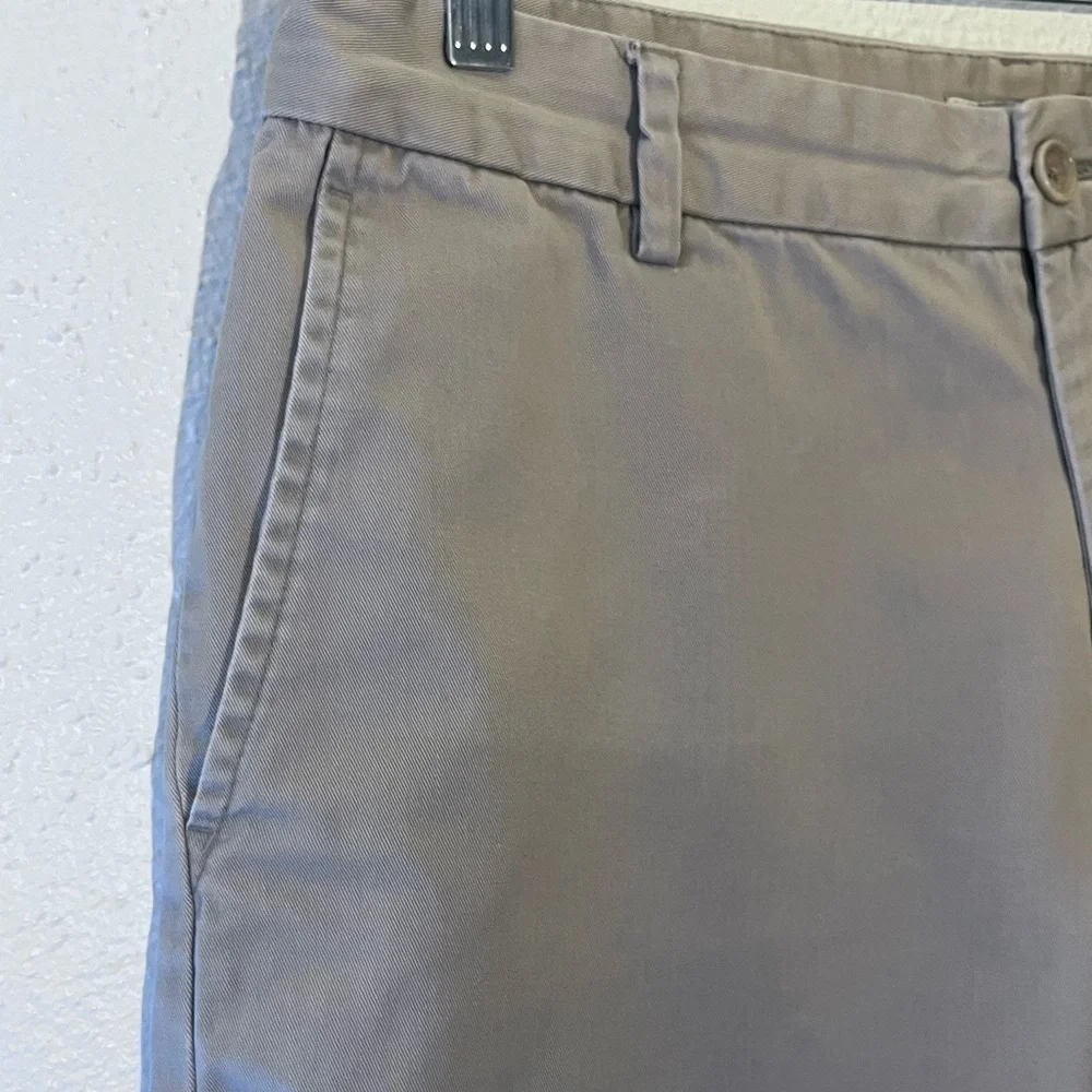 Banana Republic Preppy Cotton Casual Chino Shorts Mens 33 Beige Flat Front